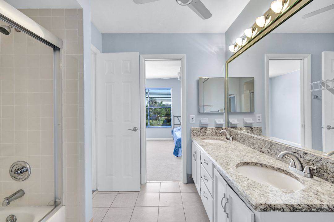 1423 SW Courtyards Terrace #70, Cape Coral, FL 33914