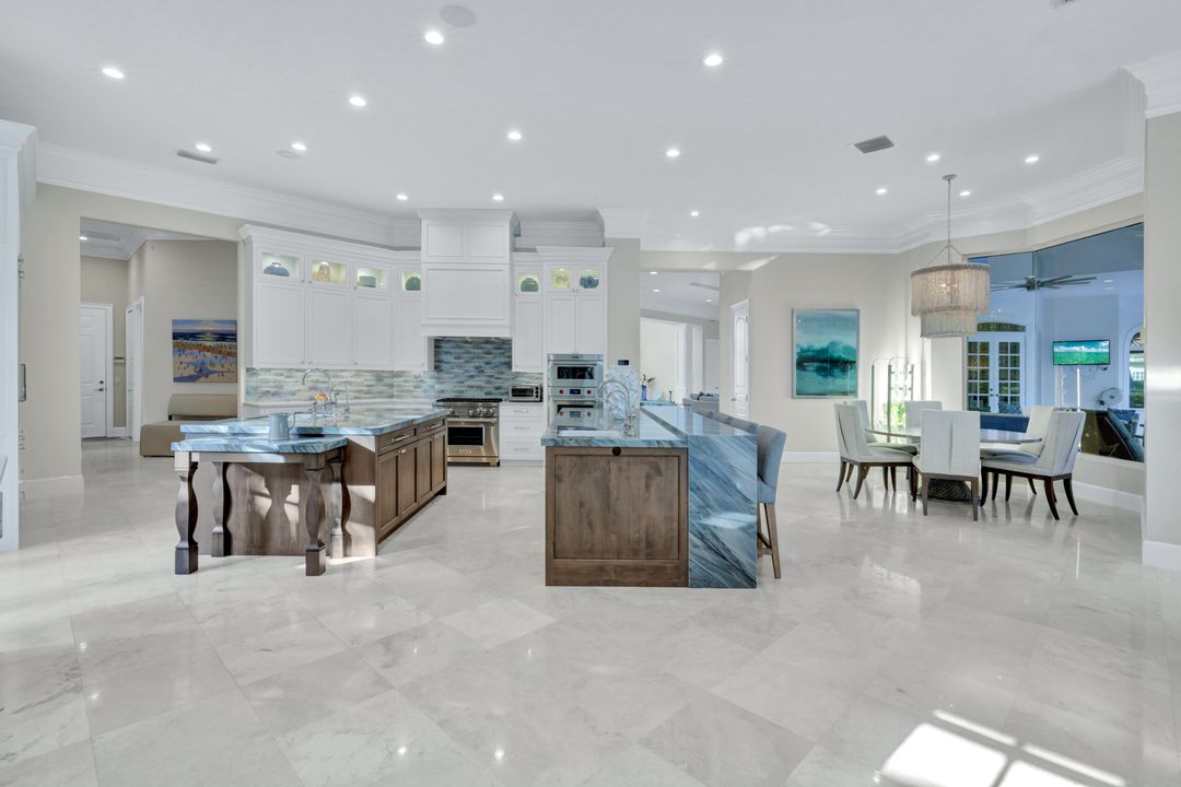 253 Cheshire Way, Naples, FL 34110