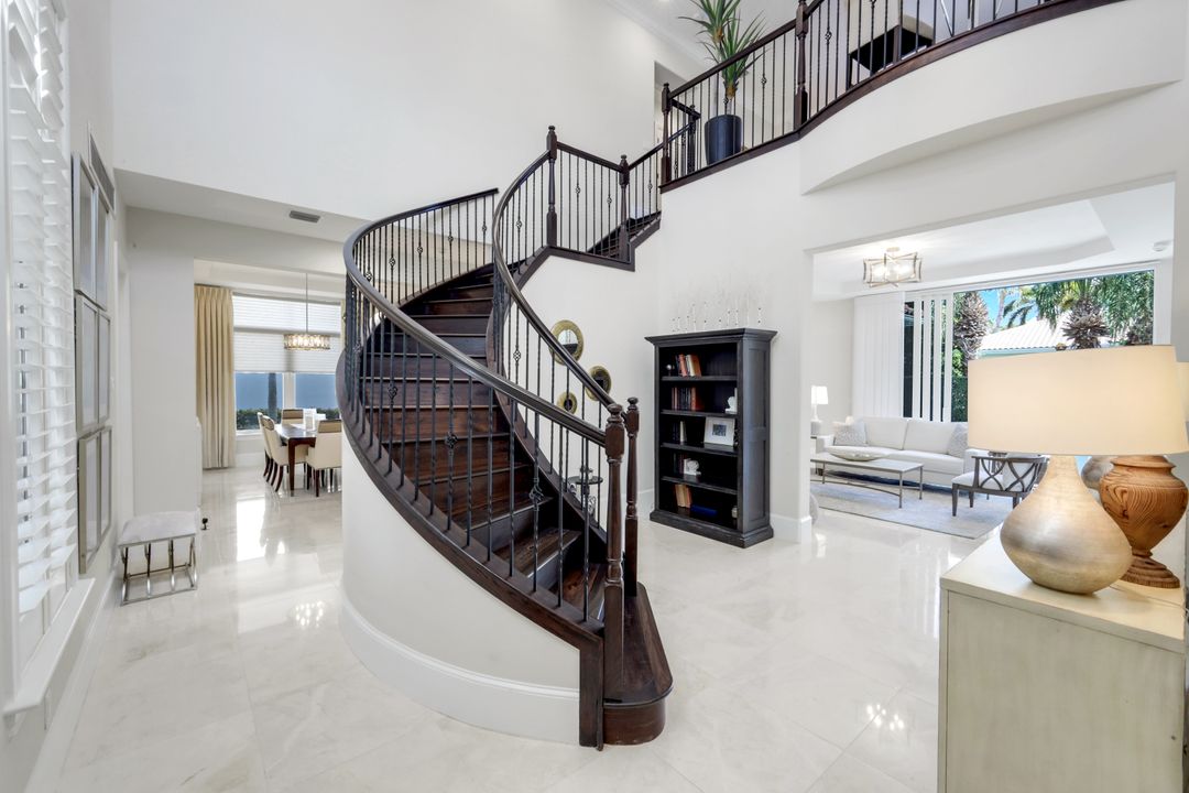 2106 Modena Ct, Naples, FL 34105