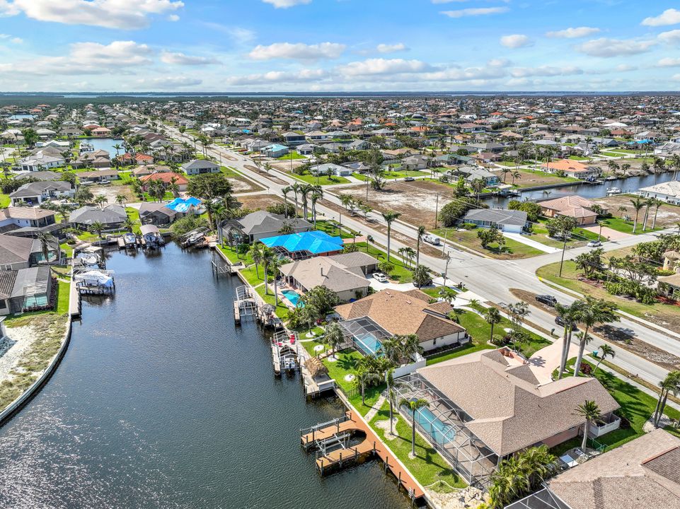 2206 Beach Pkwy W, Cape Coral, FL 33914