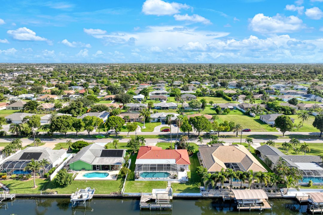 212 Kamal Pkwy, Cape Coral, FL 33904