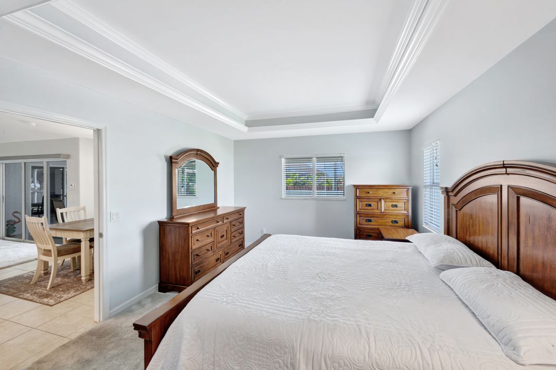 1904 NE 18th Pl, Cape Coral, FL 33909