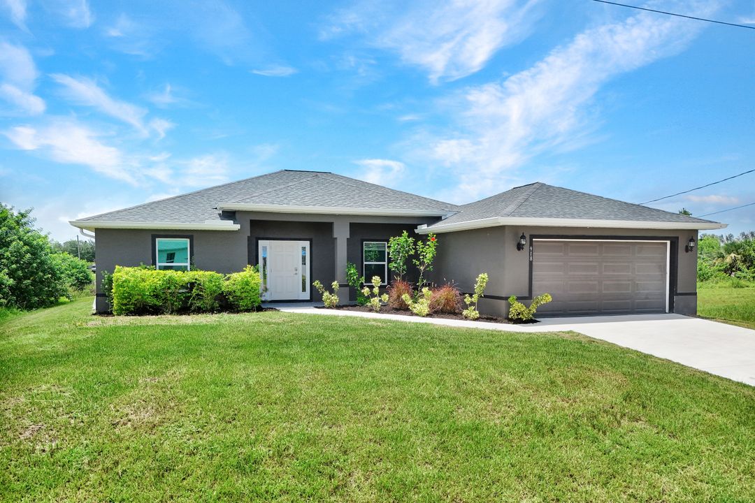 918 NE 12th St, Cape Coral, FL 33909