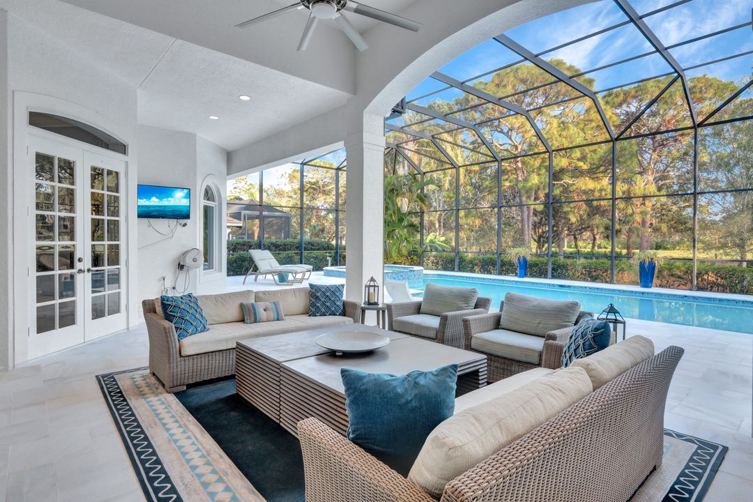253 Cheshire Way, Naples, FL 34110