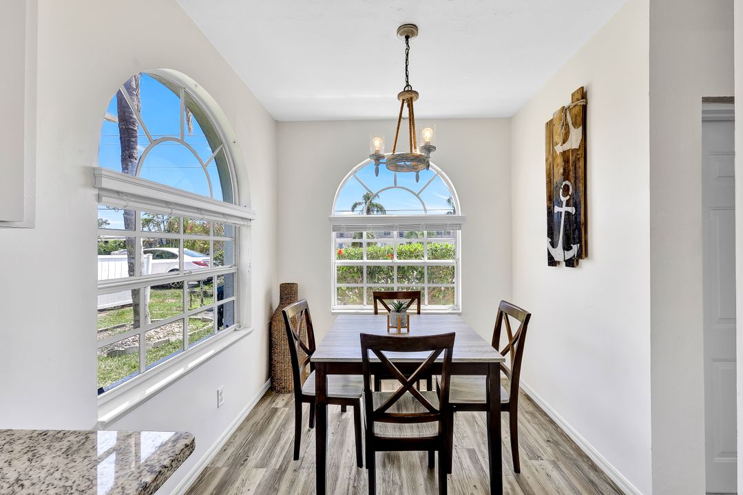 3819 SE 11th Pl, Cape Coral, FL 33904