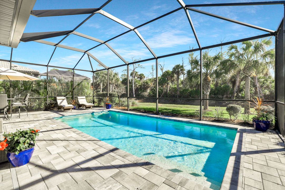 9772 Willet Ct, Naples, FL 34120