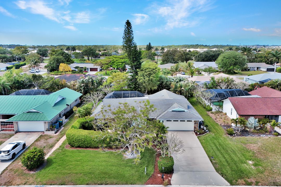 208 Baltusrol Dr, Naples, FL 34113