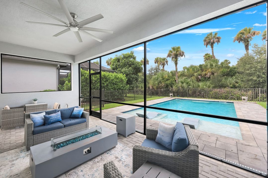 11855 Gardenia Ave, Naples, FL 34120