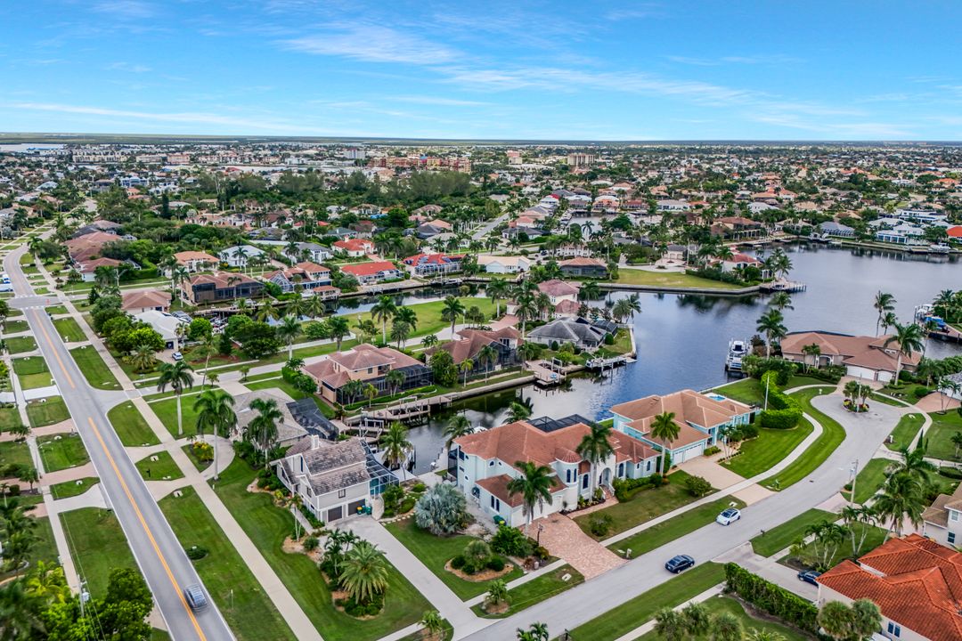 541 Taylor Ct, Marco Island, FL 34145