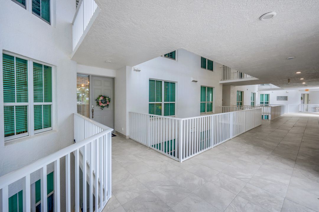 300 Dunes Blvd #203, Naples, FL 34110