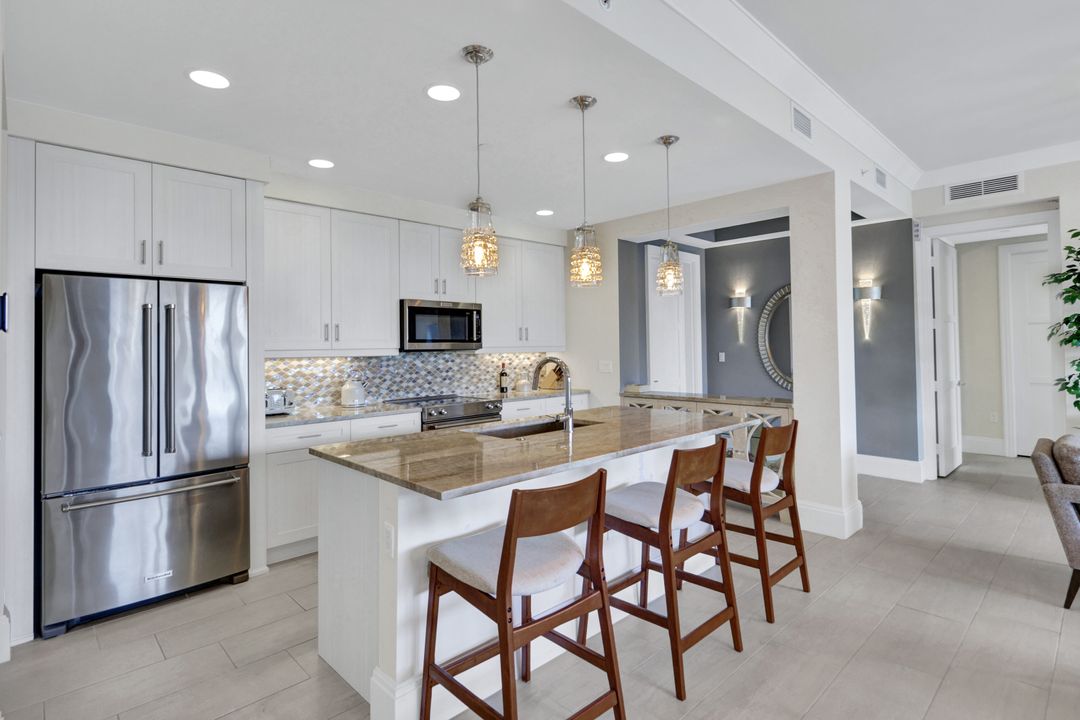 1035 3rd Ave S #514, Naples, FL 34102