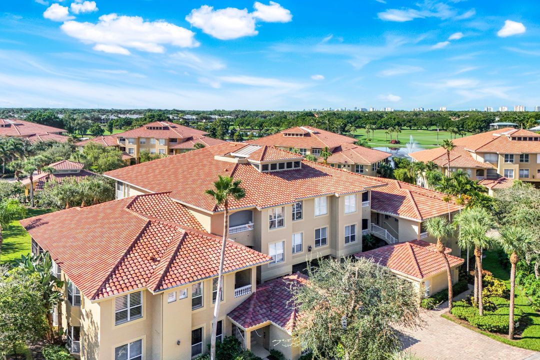 1840 Les Chateaux Blvd #4201, Naples, FL 34109