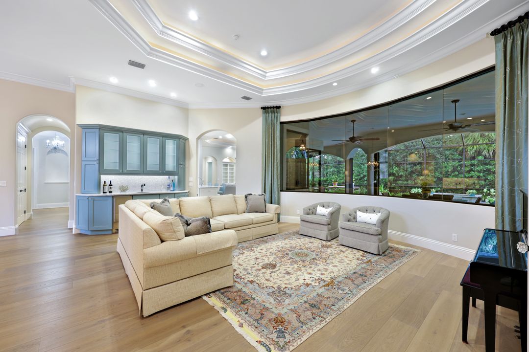 1725 Supreme Ct, Naples, FL 34110