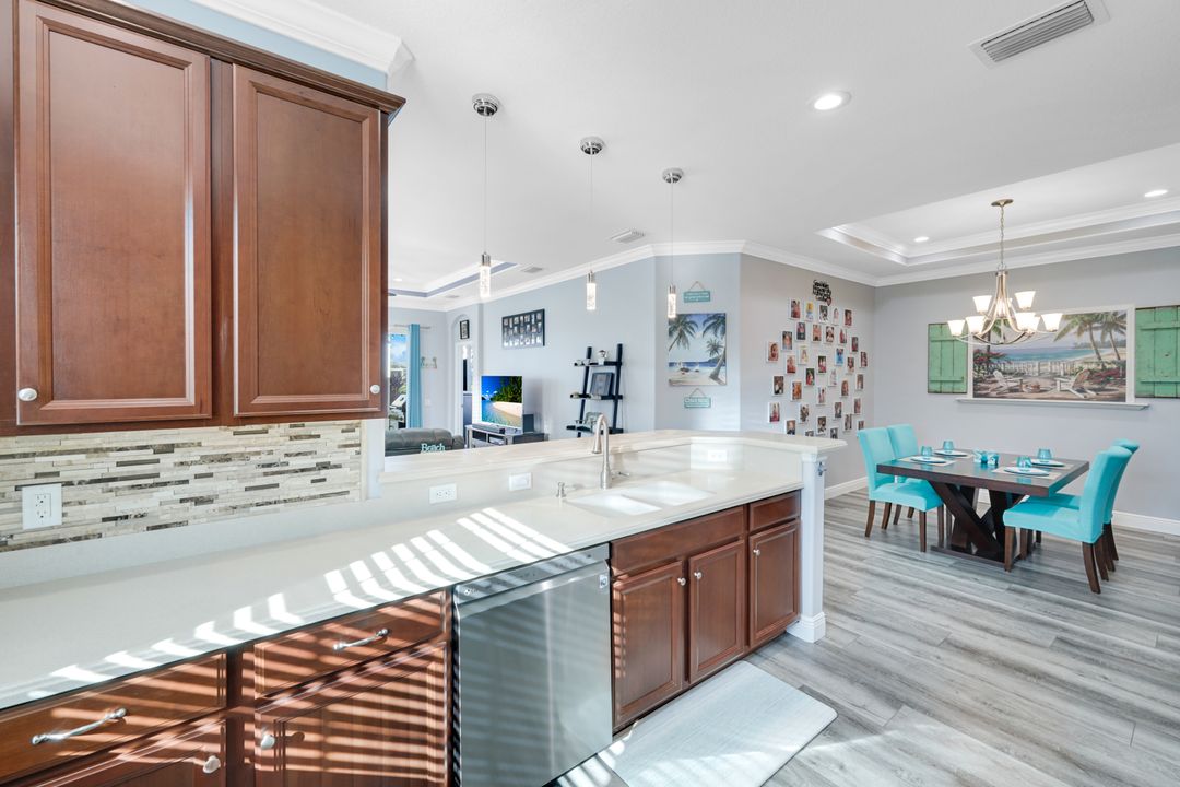 2641 Anguilla Dr, Cape Coral, FL 33991