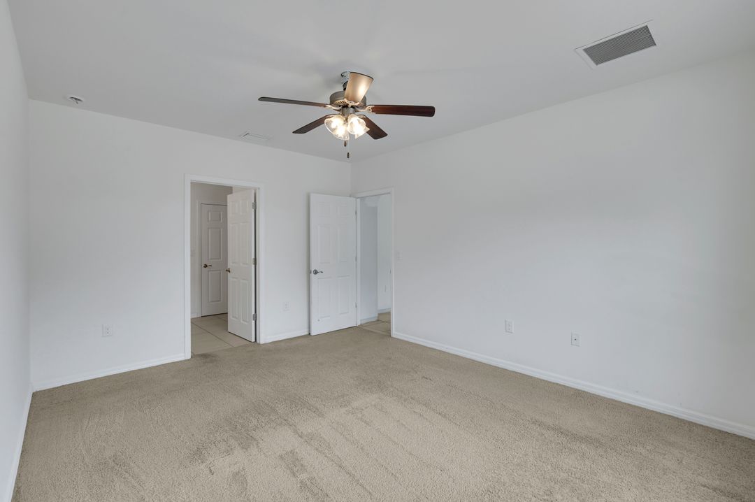 8117 Sandpiper Rd, Fort Myers, FL 33967