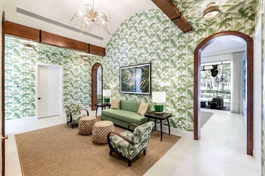 2904 Tiburon Blvd E, Naples, FL 34109