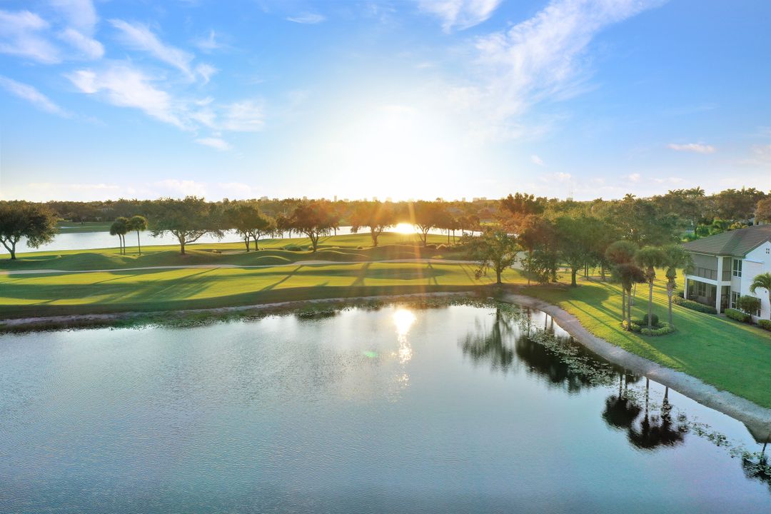 3220 Hamlet Dr #4, Naples, FL 34105