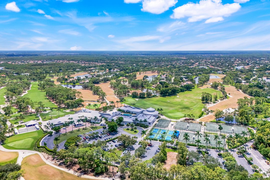 4502 Silver Fox Dr, Naples, FL 34119