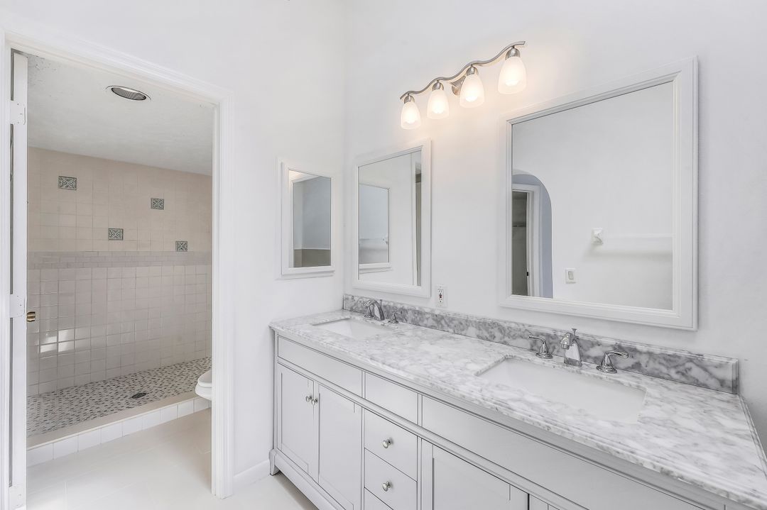 2182 Anchorage Ln  #A, Naples, FL 34104