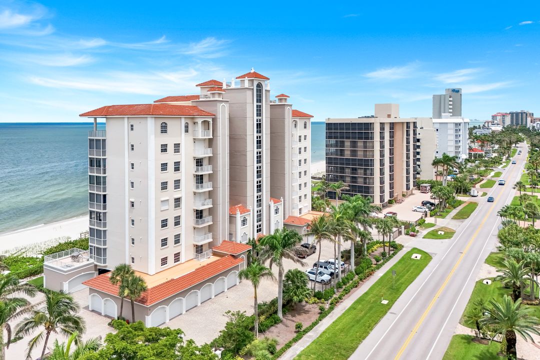 9577 Gulf Shore Dr #801, Naples, FL 34108
