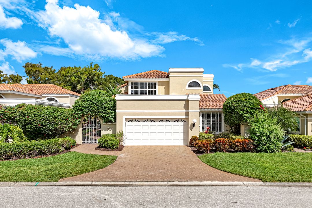 211 Via Napoli, Naples, FL 34105