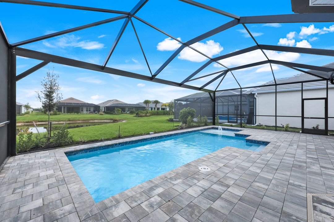 15804 Derna St, Naples, FL 34114