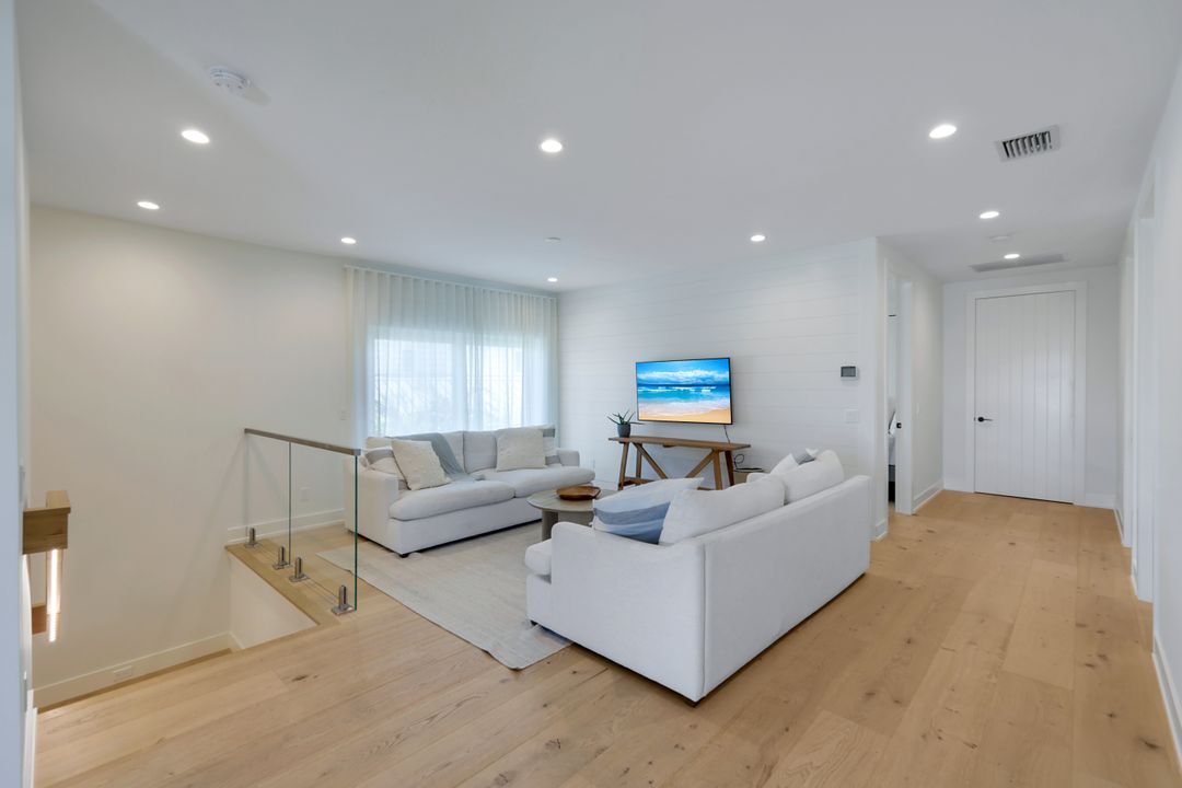 14 Sabre Ln, Naples, FL 34102