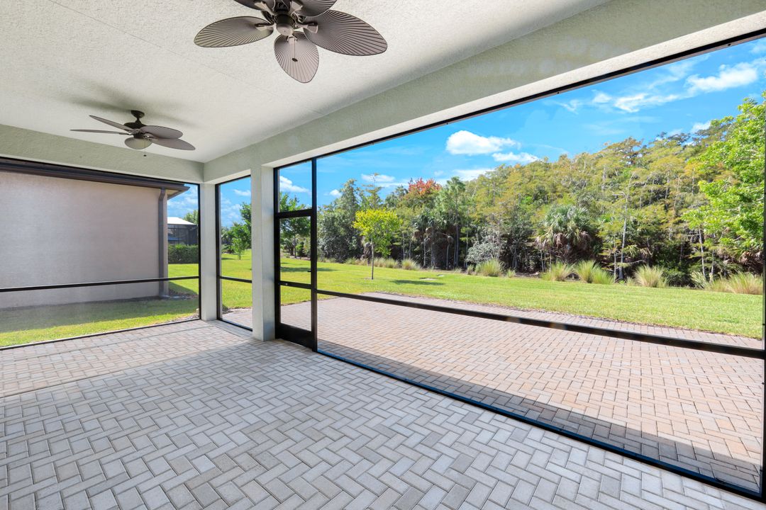 28564 Twain Dr, Bonita Springs, FL 34135