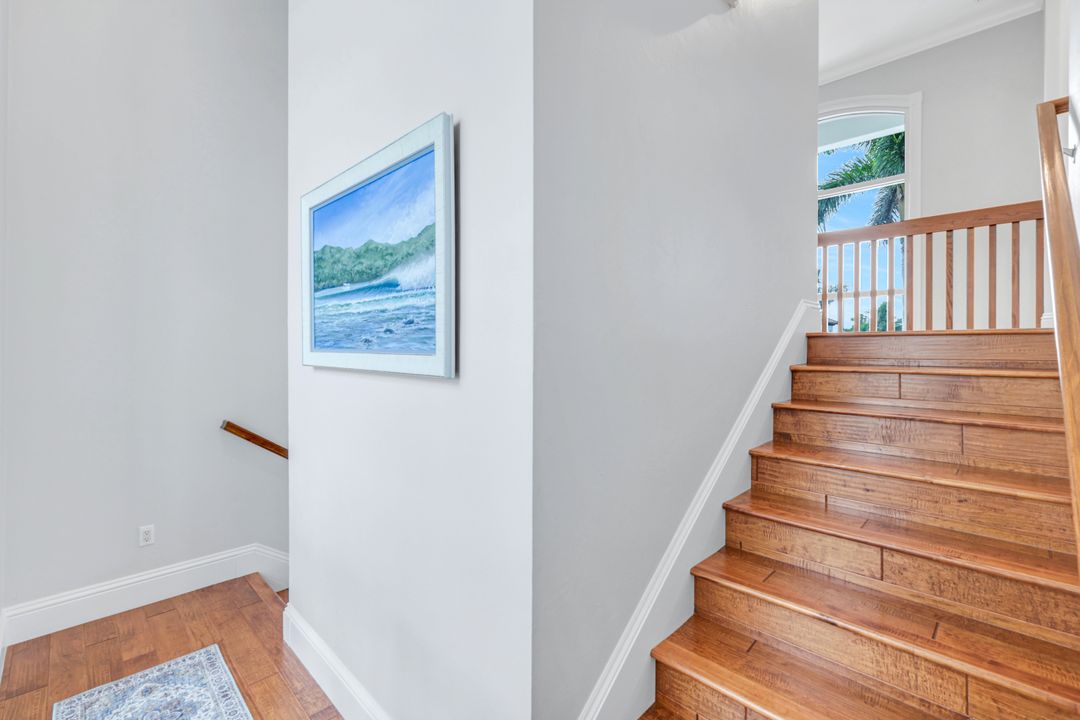 273 Egret Ave, Naples, FL 34108