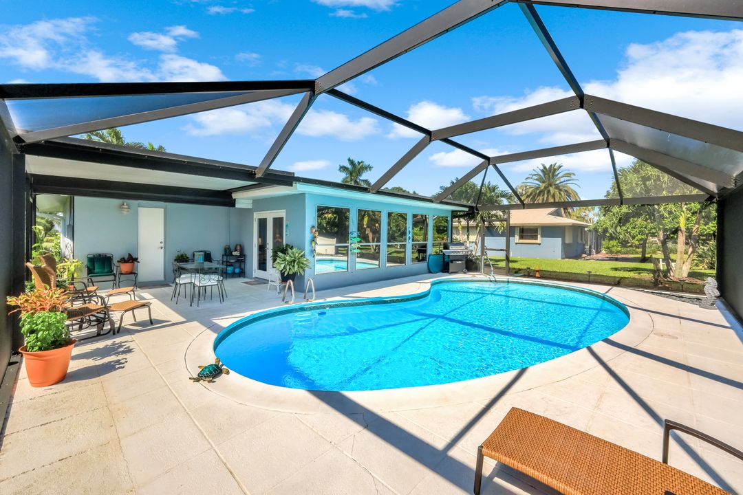 4459 Lakewood Blvd, Naples, FL 34112