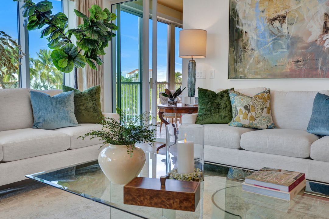 4501 Gulf Shore Blvd N #403, Naples, FL 34103