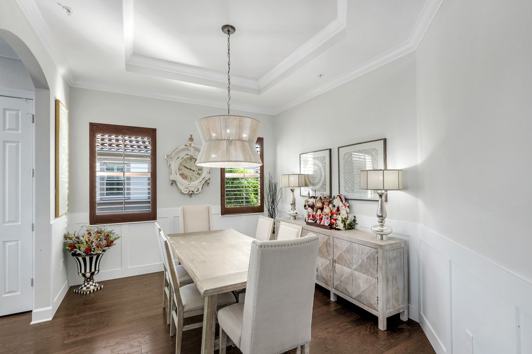 8783 Coastline Ct #202, Naples, FL 34120