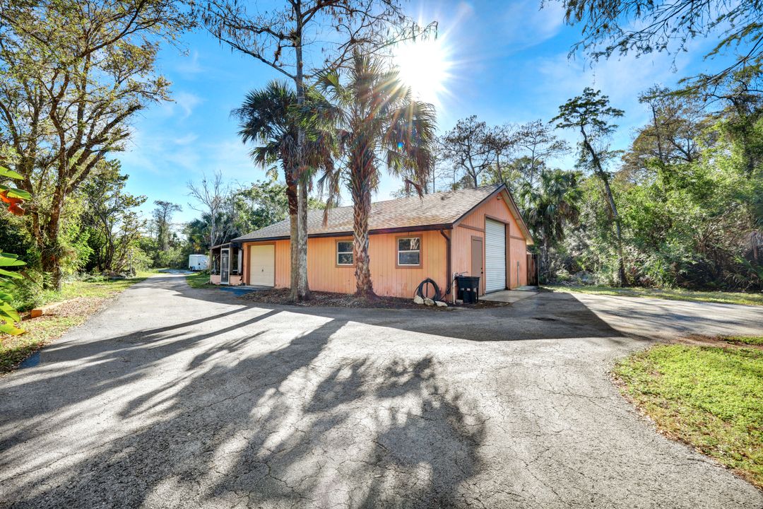 825 23rd St SW, Naples, FL 34117