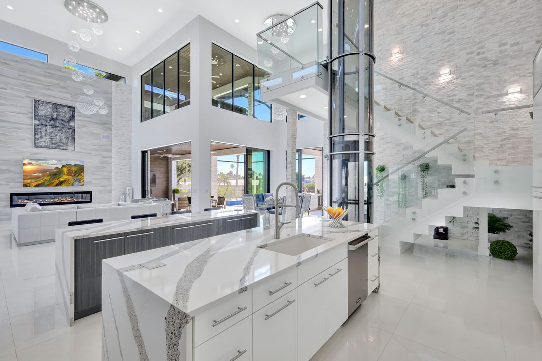 1110 Lenox Ct, Cape Coral, FL 33904