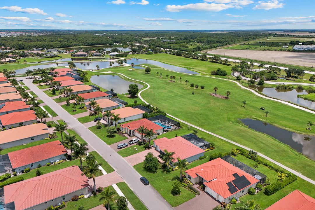 18725 Lake Hammock Dr, Naples, FL 34114