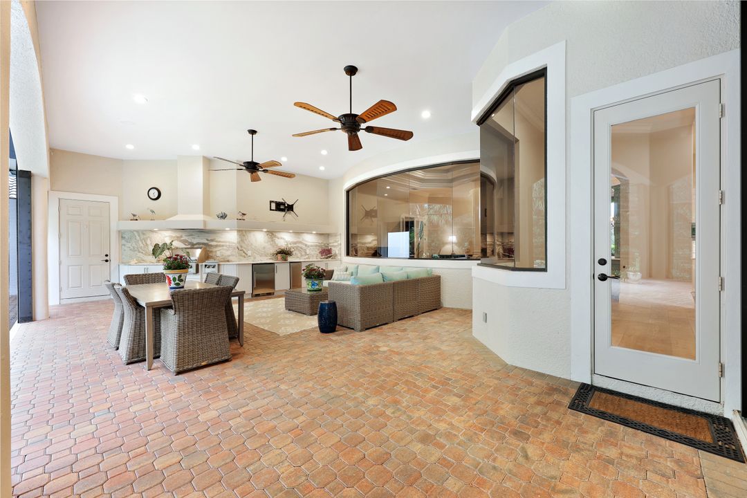 1725 Supreme Ct, Naples, FL 34110
