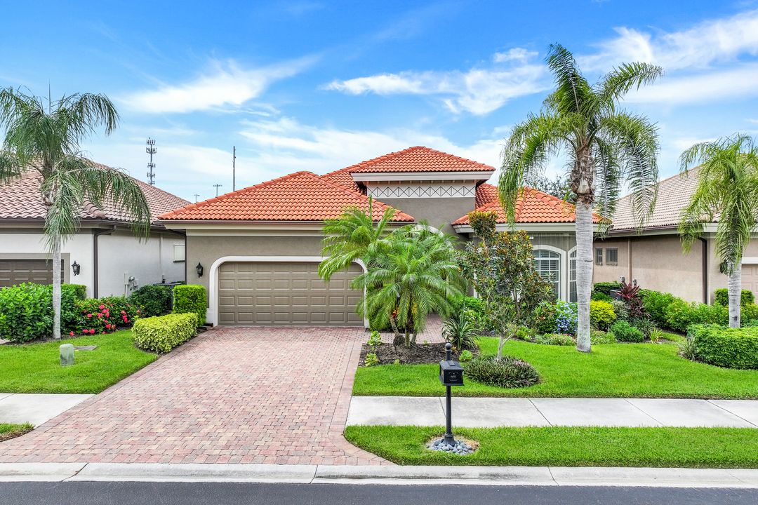 6053 Dogleg Dr, Naples, FL 34113