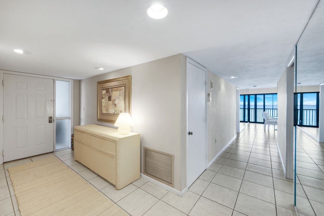 9653 Gulf Shore Dr #303, Naples, FL 34108