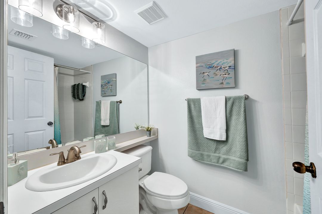 8950 Colonnades Ct E #834, Bonita Springs, FL 34135