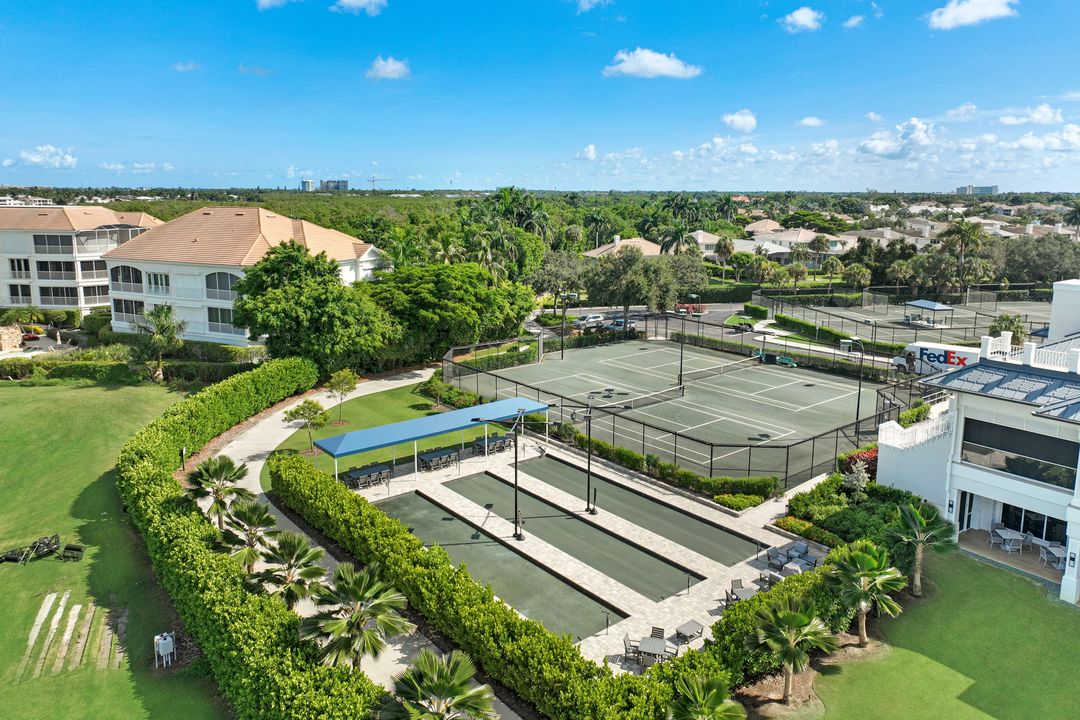 2153 Paget Cir, Naples, FL 34112