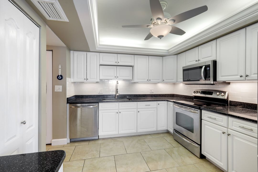 4253 Bay Beach Ln #7A, Fort Myers Beach, FL 33931