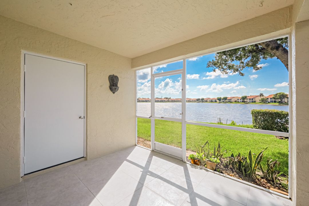7800 Emerald Cir #b104, Naples, FL 34109