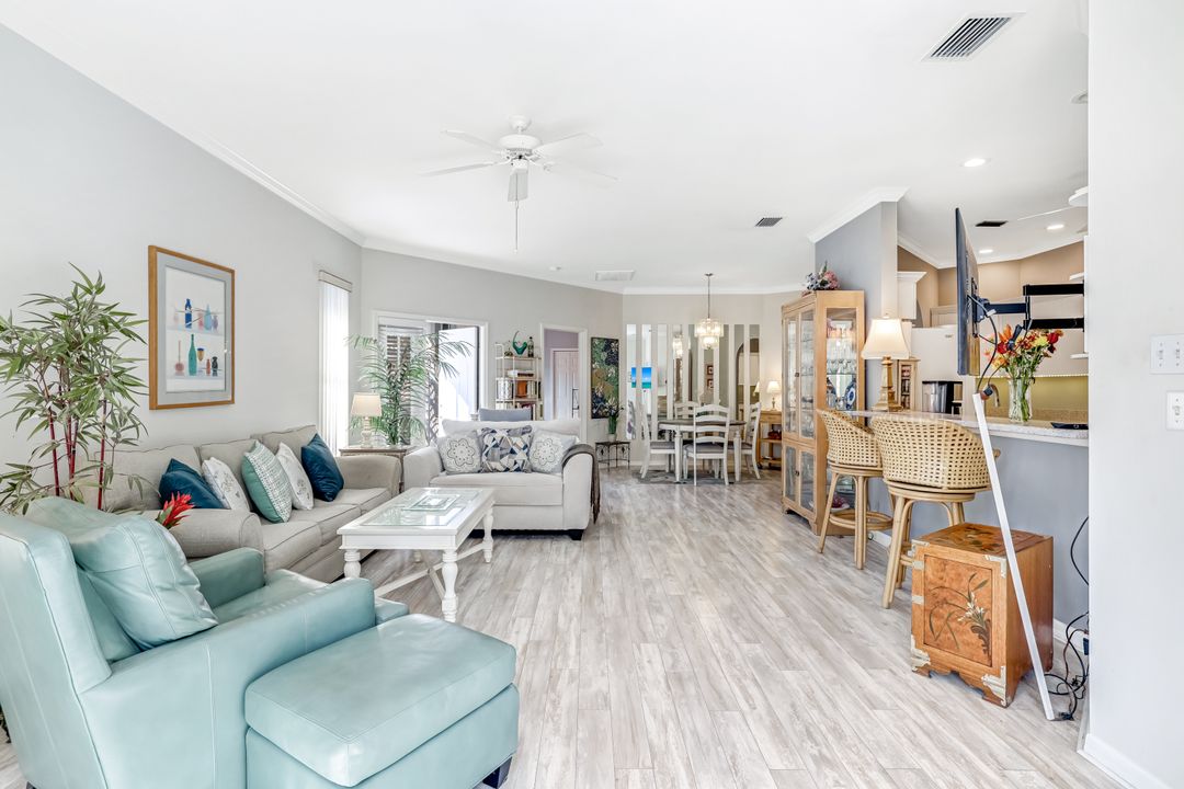 795 Crossfield Cir, Naples, FL 34104