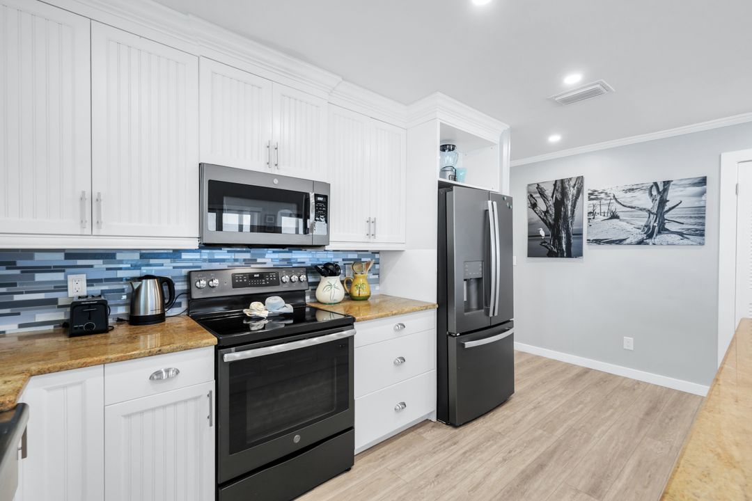 26460 Hickory Blvd, Bonita Springs, FL 34134