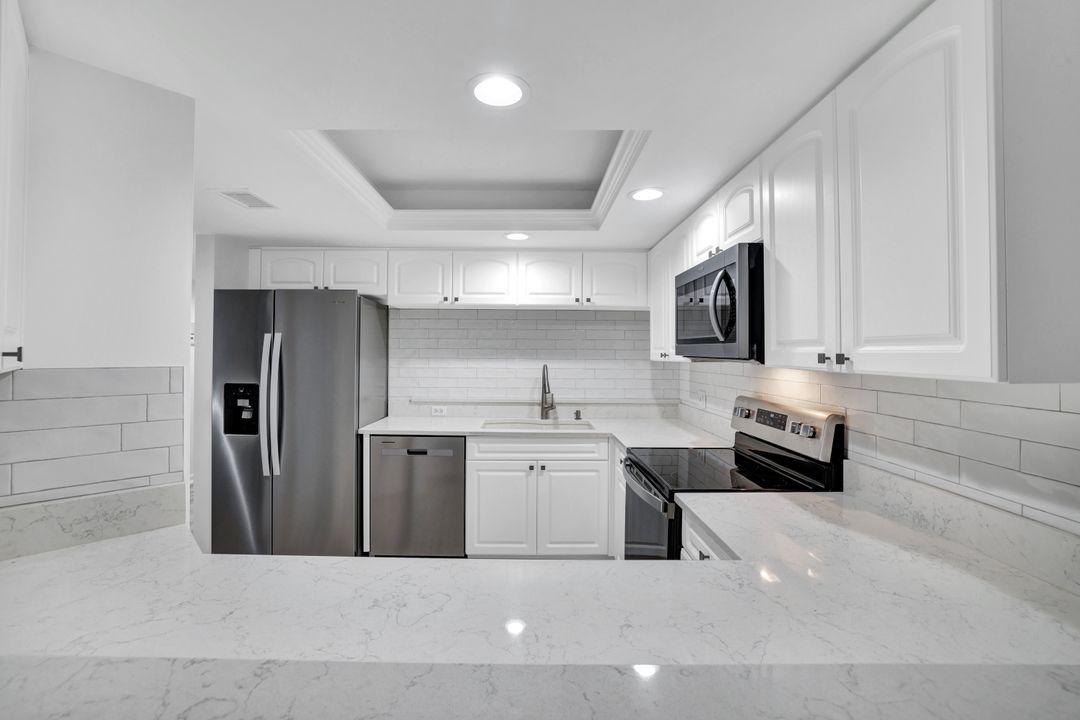 5895 Chanteclair Dr #126, Naples, FL 34108