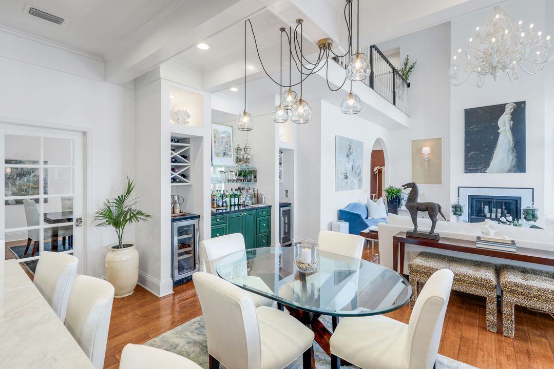 180 Edgemere Way S, Naples, FL 34105