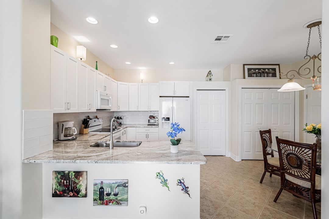 8761 E Bay Cir, Fort Myers, FL 33908