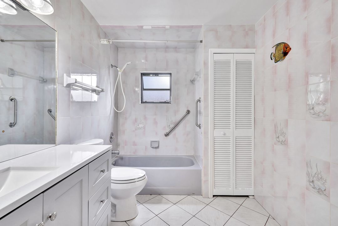1705 SE 7th St, Cape Coral, FL 33990