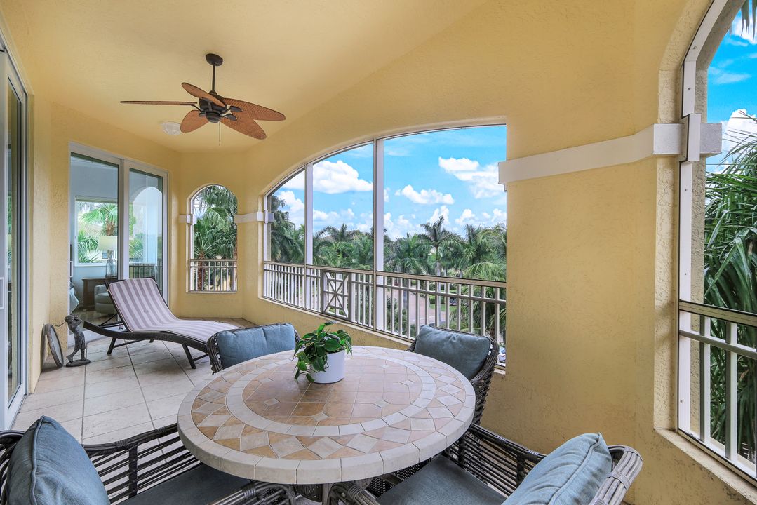2278 Tiburon Blvd E #406, Naples, FL 34109