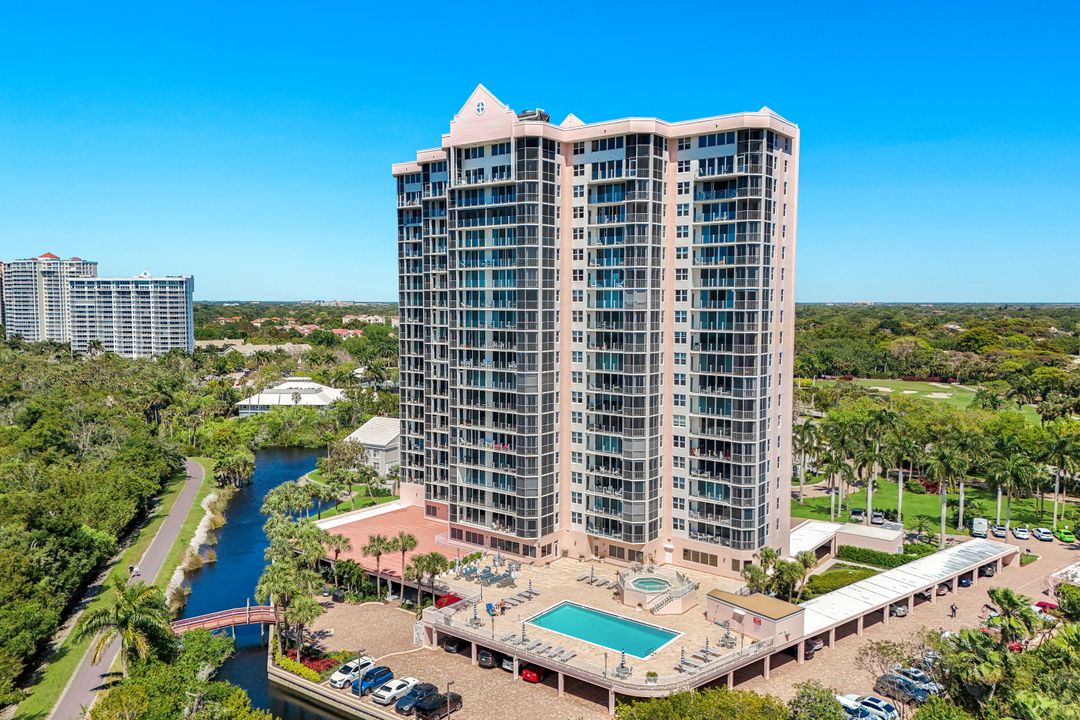6101 Pelican Bay Blvd  #305, Naples, FL 34108